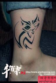 Popular totem cat tattoo pattern for girls legs