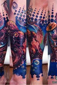 腿上酷酷的經典章魚紋身