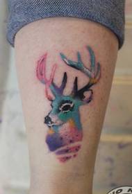 een beenkleur fawn tattoo patroon