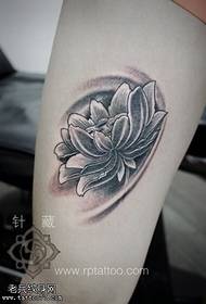 Ben lotus tatoveringsmønster