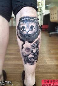 Spectacle de tatouage, recommander un tatouage de lapin jambe chat