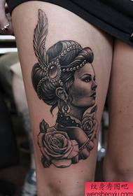 Swart en wit meisie tatoeëring werk