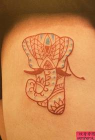 Spettacolo di tatuaggi, raccomandare un modello di tatuaggio di elefante di colore delle gambe