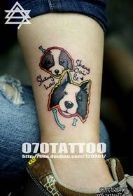 Meisje benen schattige puppy tattoo patroon