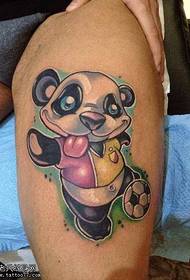 Spectacle de tatouage, recommander un travail de tatouage panda couleur de la jambe
