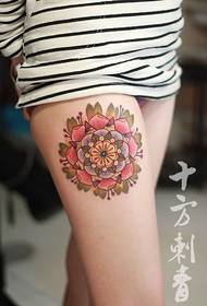 Changsha Shifang tattoo tattoo show wuxuu shaqeyaa: lugaha qurxoon sexy tattoo ubax weyn