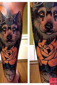 Kaki karya warna tato anjing kreatif