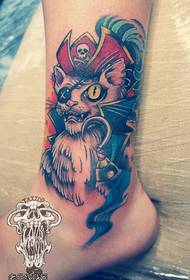 Benfärg piratkapten katt tatuering arbete
