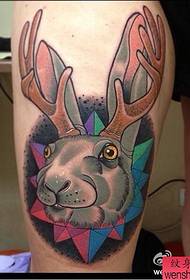 纹身秀图吧推荐一幅腿部school 鹿兔纹身图案
