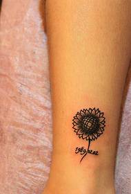 Tatuointinäytös, suosittele nilkan auringonkukan tatuointikuviota