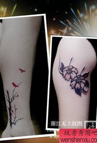 Χαριτωμένο και κομψό μικρό τατουάζ δέντρο και πουλιών τατουάζ για κορίτσια πόδια