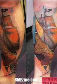 紋身秀分享了一條腿船紋身作品