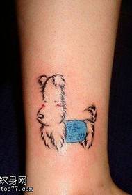 Татуировка щенка маленькой свежей ноги