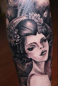 Tattoo show, preporučite cvjetnu tetovažu