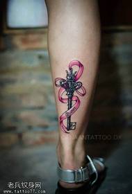 Leg color diamond tattoo pattern