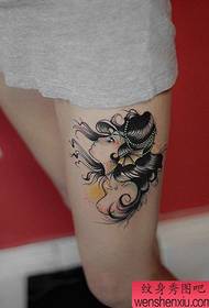 Motif de tatouage beauté belle sirène pour les jambes des filles