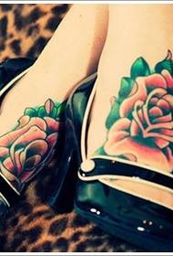 stap kleur roos tattoo patroon