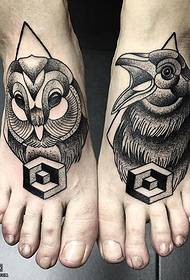 disegno del tatuaggio uccello sul piede