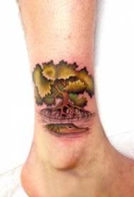 fa tetoválás fiú boka a fa tetoválás kép