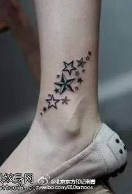 zvijezda tetovaža na gležnju