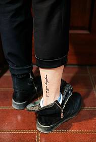 комплект боси крака Татуировки снимки изящно изкушение