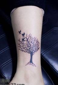 model popular frumos de totem tatuaj copac picior