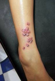 kaki gadis warna pola tato bunga sakura