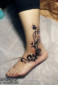 pėdų gaivus vynuogių tatuiruotės modelis