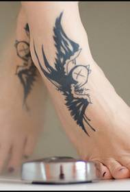vajza instep bukur tatuazh i bukur zogj tatuazh foto