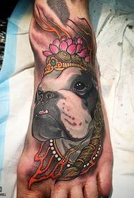 lótusz kutya tetoválás minta a lábán