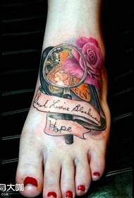 шабло за тетоважа со роза од роза