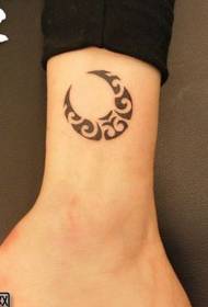 modello di tatuaggio di bellezza gamba totem luna
