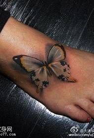 реалистичная цветная татуировка бабочки