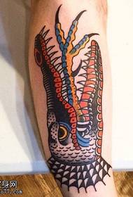 нарисованный рисунок татуировки крокодил