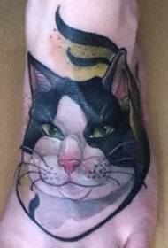 Chicos en la parte posterior de la línea simple de degradado pintado pequeño animal gato tatuaje fotos