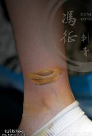 Lingotto Tatuaggio Alla Caviglia