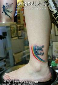 Dabeşkirina Tattoo ya Old Tattoo Modelê 48248 Tattoo Beautiful, ku nîgara tatîlê ya kewrê ya xweşikî boyax kir