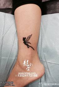 ຮູບແບບ tattoo Elf ເທິງຂໍ້ຕີນ