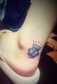 wearing a crowned cat avatar barefoot tattoo pattern