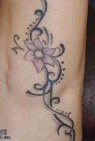 pé bela flor videira tatuagem padrão