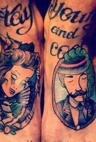 Tatuaggio totem creativo colore collo del piede molto creativo