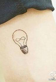 modello di tatuaggio semplice lampadina fresca