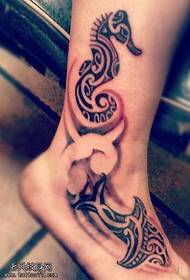 fot söt hippocampus tatuering mönster