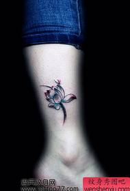 corak tatu lotus leg cantik