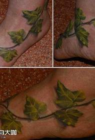 jalkalehtien tatuointikuvio