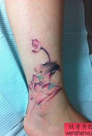 girl's leg beautiful color ink painting lotus tattoo pattern