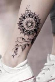 Figura del tatuaggio della caviglia 9 Bella immagine piccola fresca del tatuaggio delle caviglie