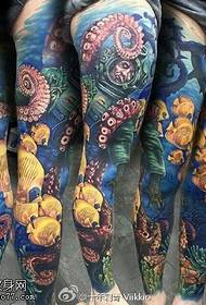 脚の水中世界のタトゥーパターン