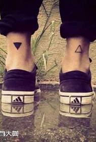 modello del tatuaggio del triangolo del piede