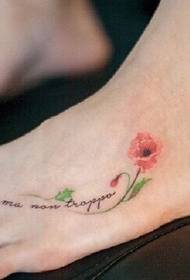 Tatuaggio del piede estetico